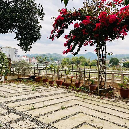 Tit Mit Homestay 까오방 외부 사진