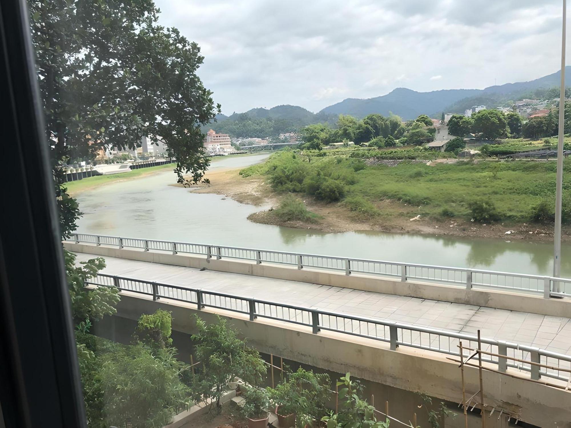 Tit Mit Homestay 까오방 외부 사진